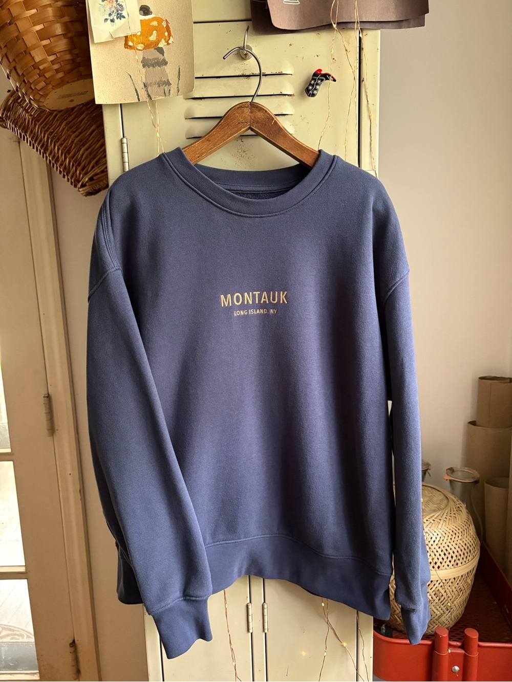 AE Everyday Luxe Graphic Crew Neck Sweatshirt “Montauk Long Island NY” - Picture 4 of 10